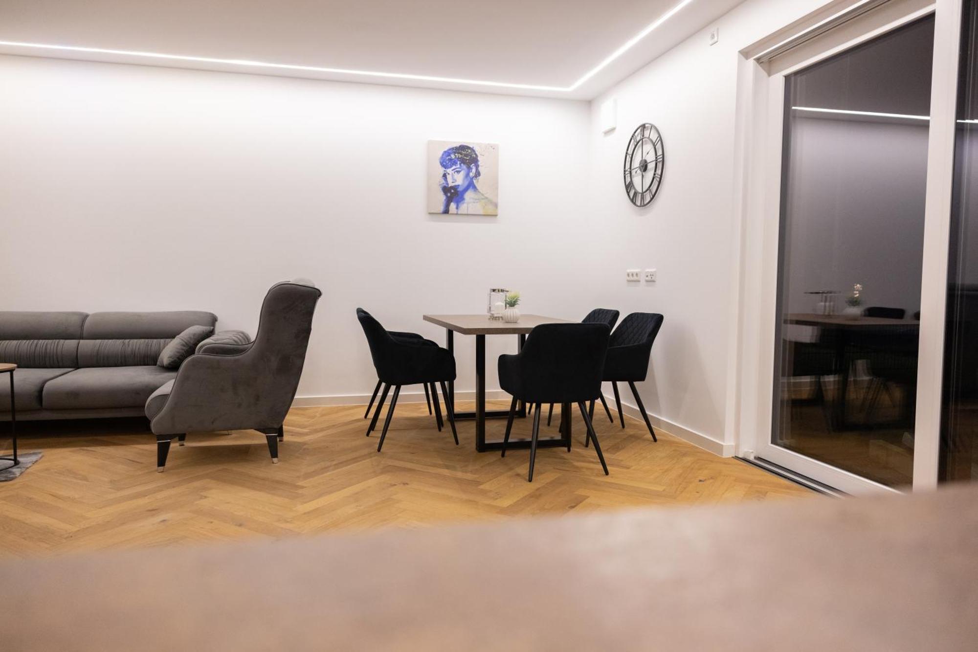 Neubau Apartment Mit Kamin Und Terrasse In Premium Lage Parkplatz Inklusive Bielefeld Exteriör bild